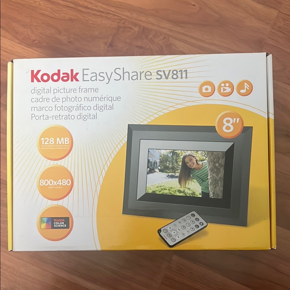 Kodak EasyShare SV811 with Black Frame and Remote